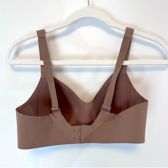 LULULEMON Nude/Beige Hold True Bra, Size 34C - Picture 10 of 11
